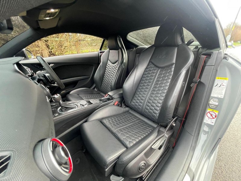 AUDI TT RS