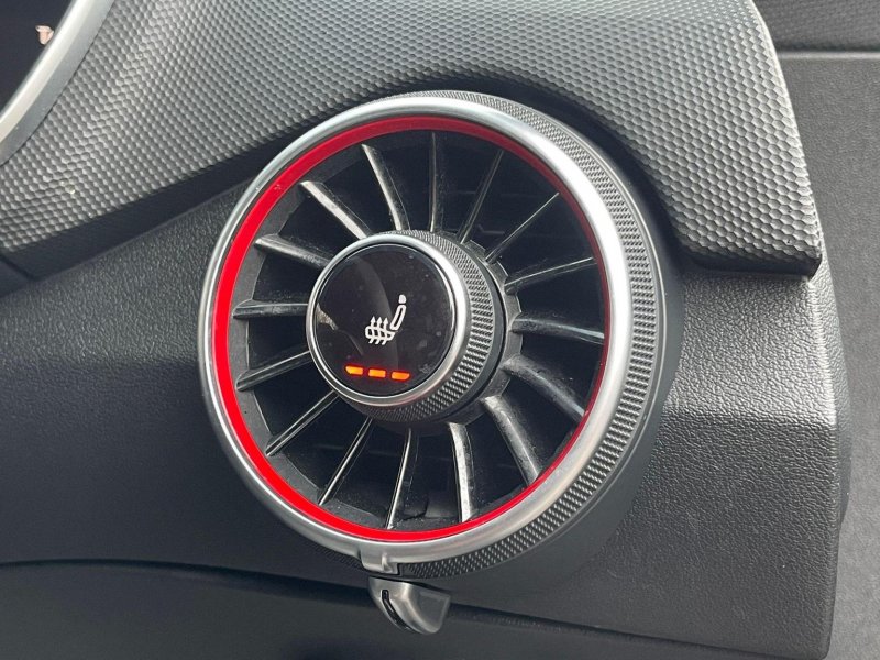 AUDI TT RS