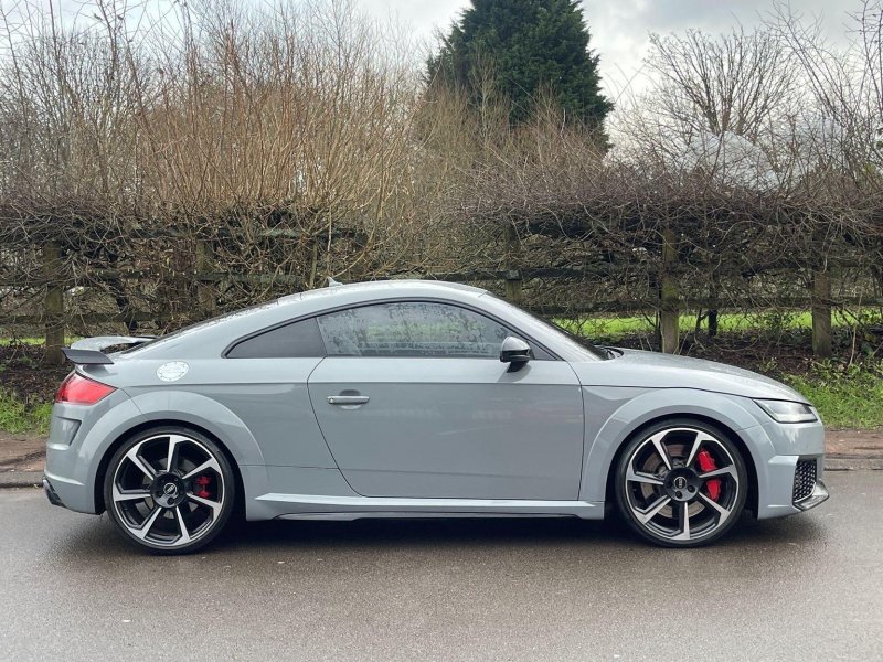 AUDI TT RS