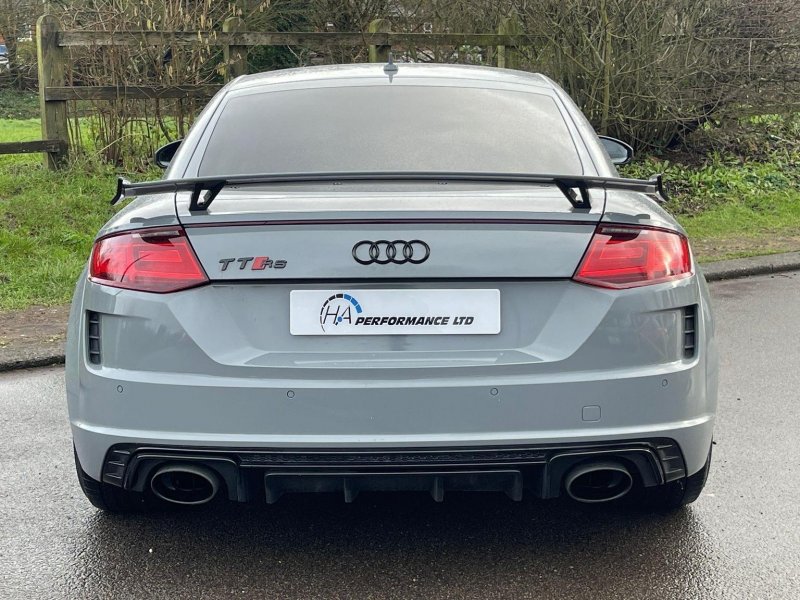 AUDI TT RS
