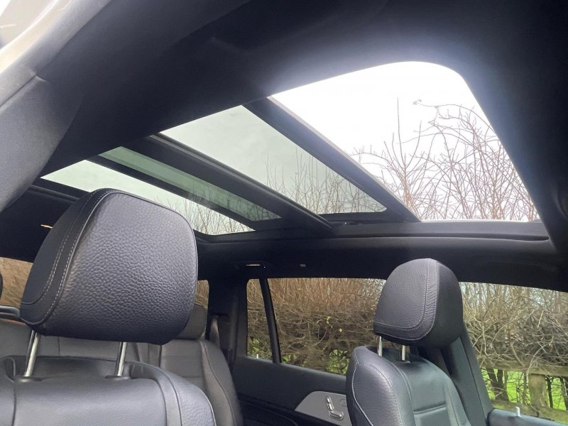 MERCEDES-BENZ GLS
