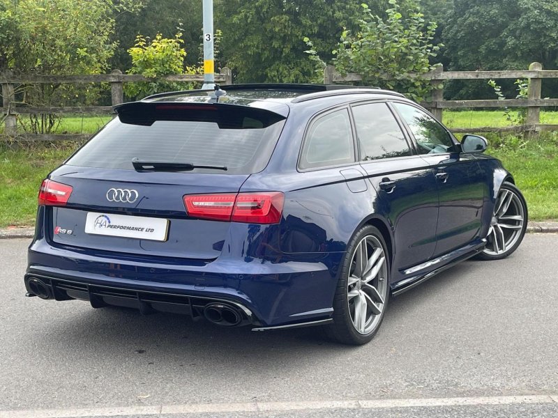AUDI RS6