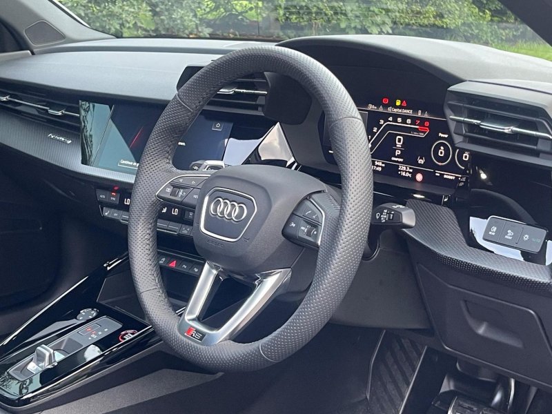 AUDI RS3