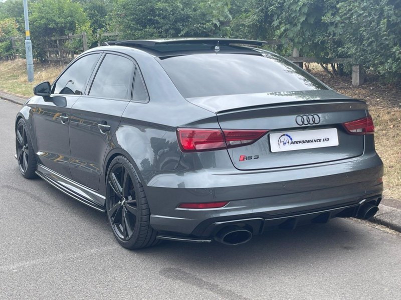 AUDI RS3