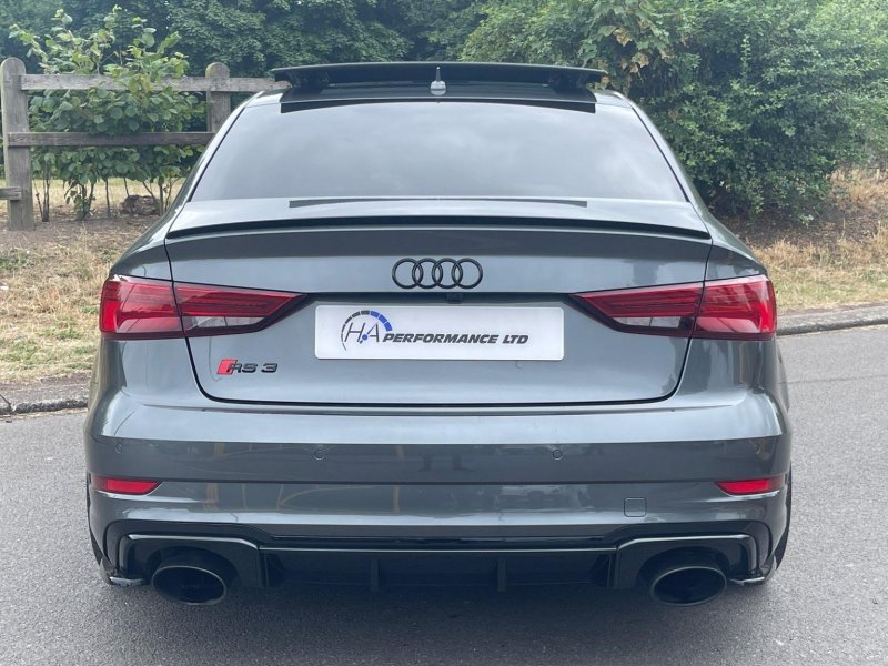 AUDI RS3