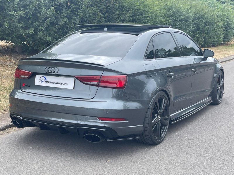 AUDI RS3