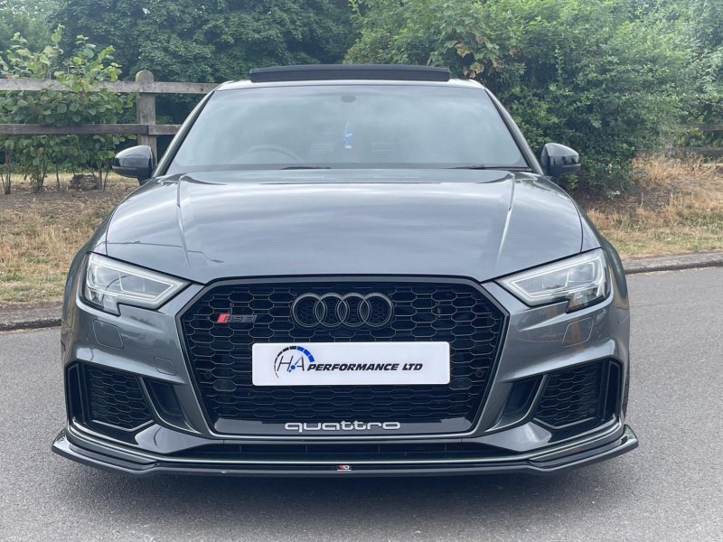 AUDI RS3