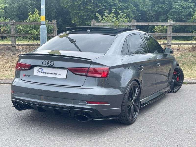 AUDI RS3