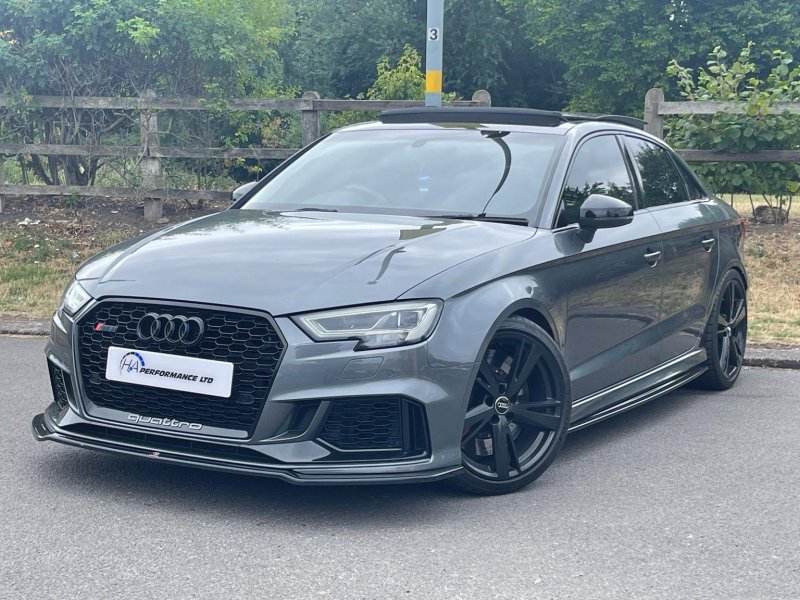 AUDI RS3