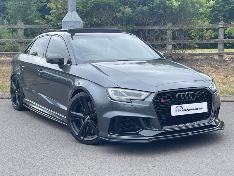 AUDI RS3