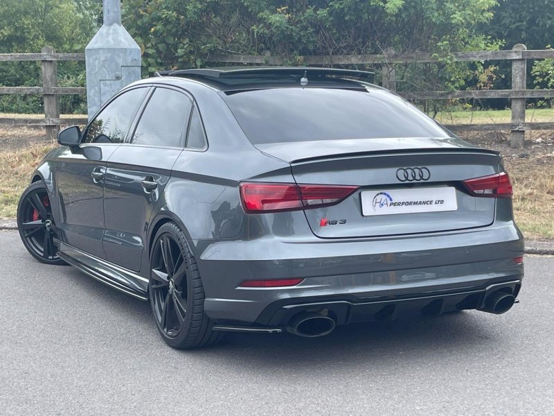 AUDI RS3