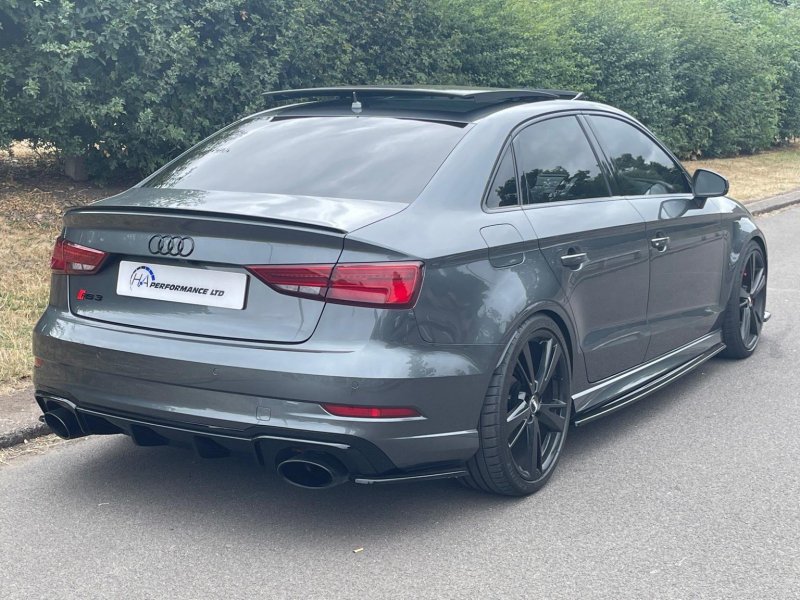 AUDI RS3