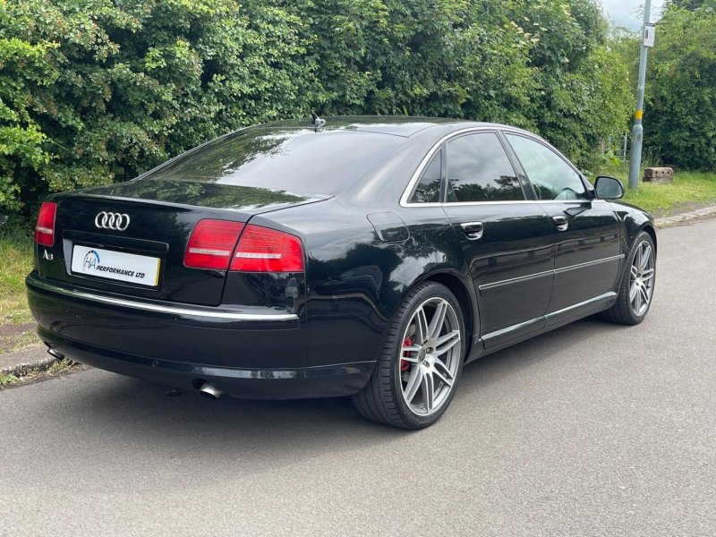 AUDI A8