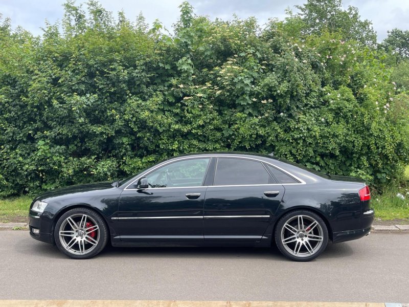 AUDI A8