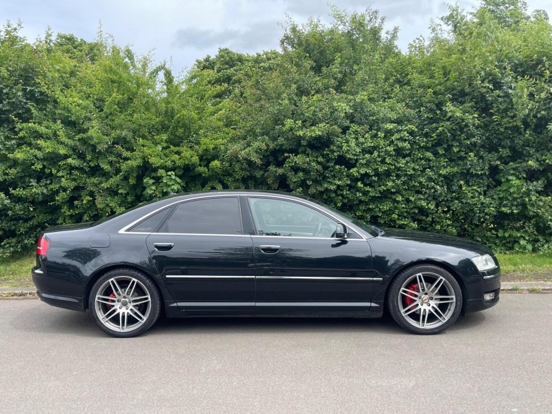 AUDI A8